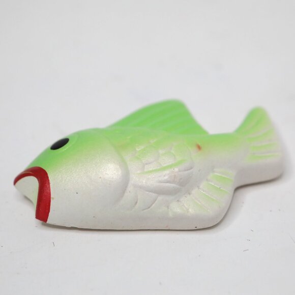 Vintage Miller Studio Chalkware Fish Iridescent Kitschy Big Lips Lashes x 3 MCM - Picture 9 of 12